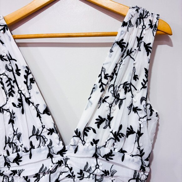 MAJORELLE Black & White Dora Floral Embroidered Mini Dress | Medium * - Picture 4 of 9